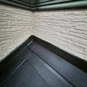 雨押え板金取り付け