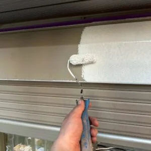 シャッターボックス下塗り
