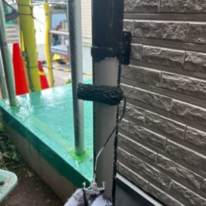竪樋 上塗り