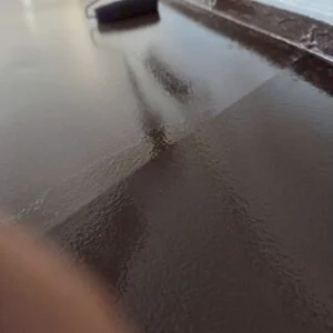 庇