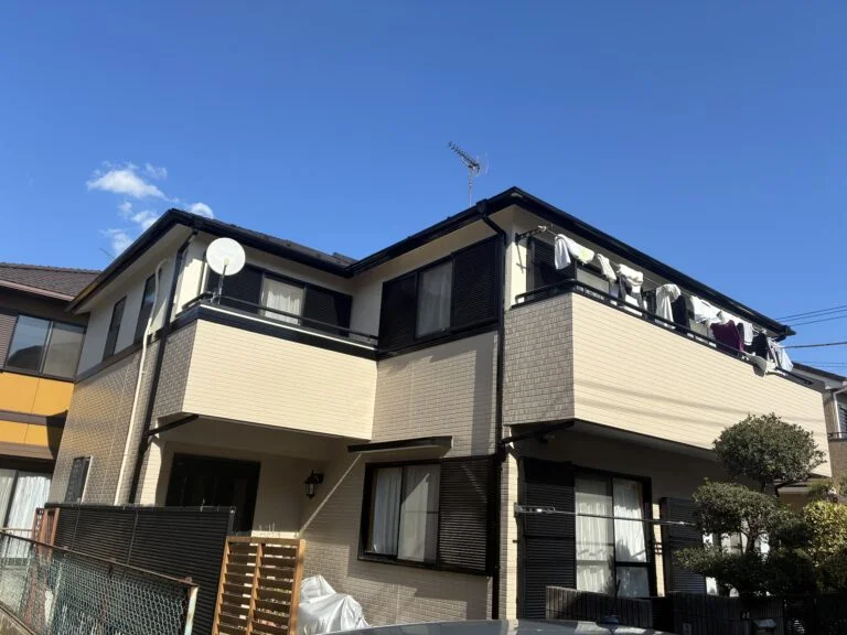 【千葉市】外壁・屋根塗装工事｜明るい外壁と黒のアクセントが映える美しい住まいへ